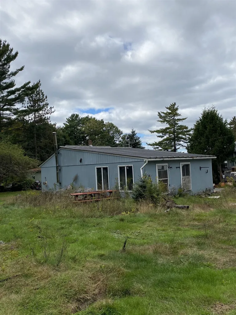 35 Grandview Street Claremont NH 03743