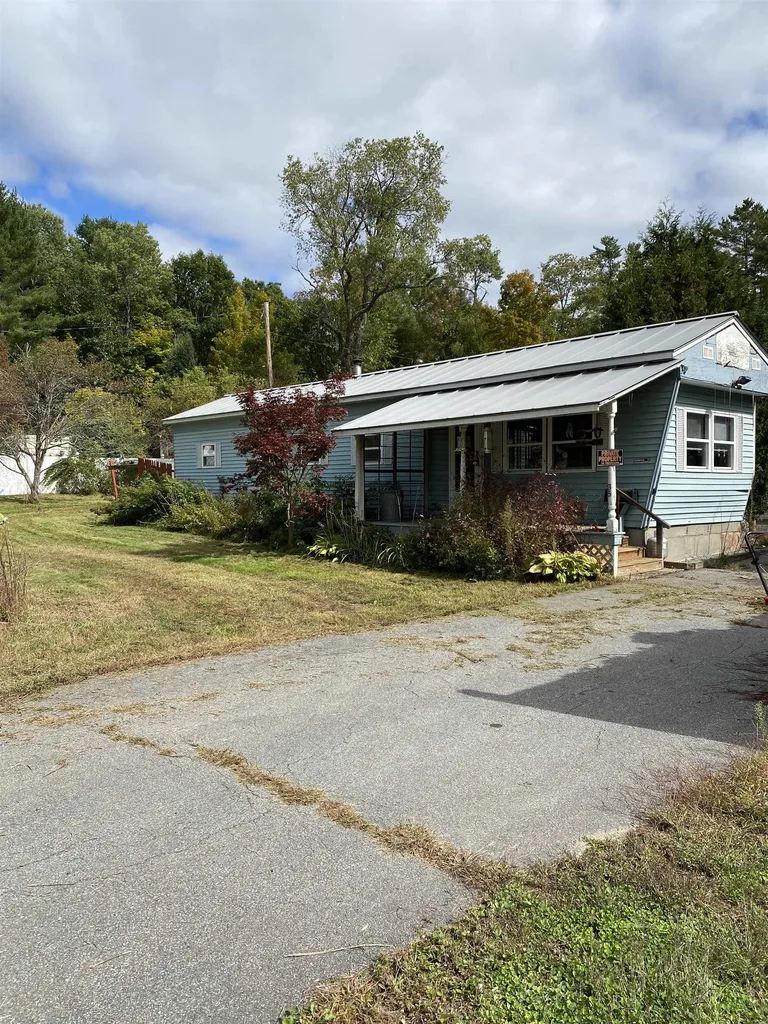 35 Grandview Street Claremont NH 03743