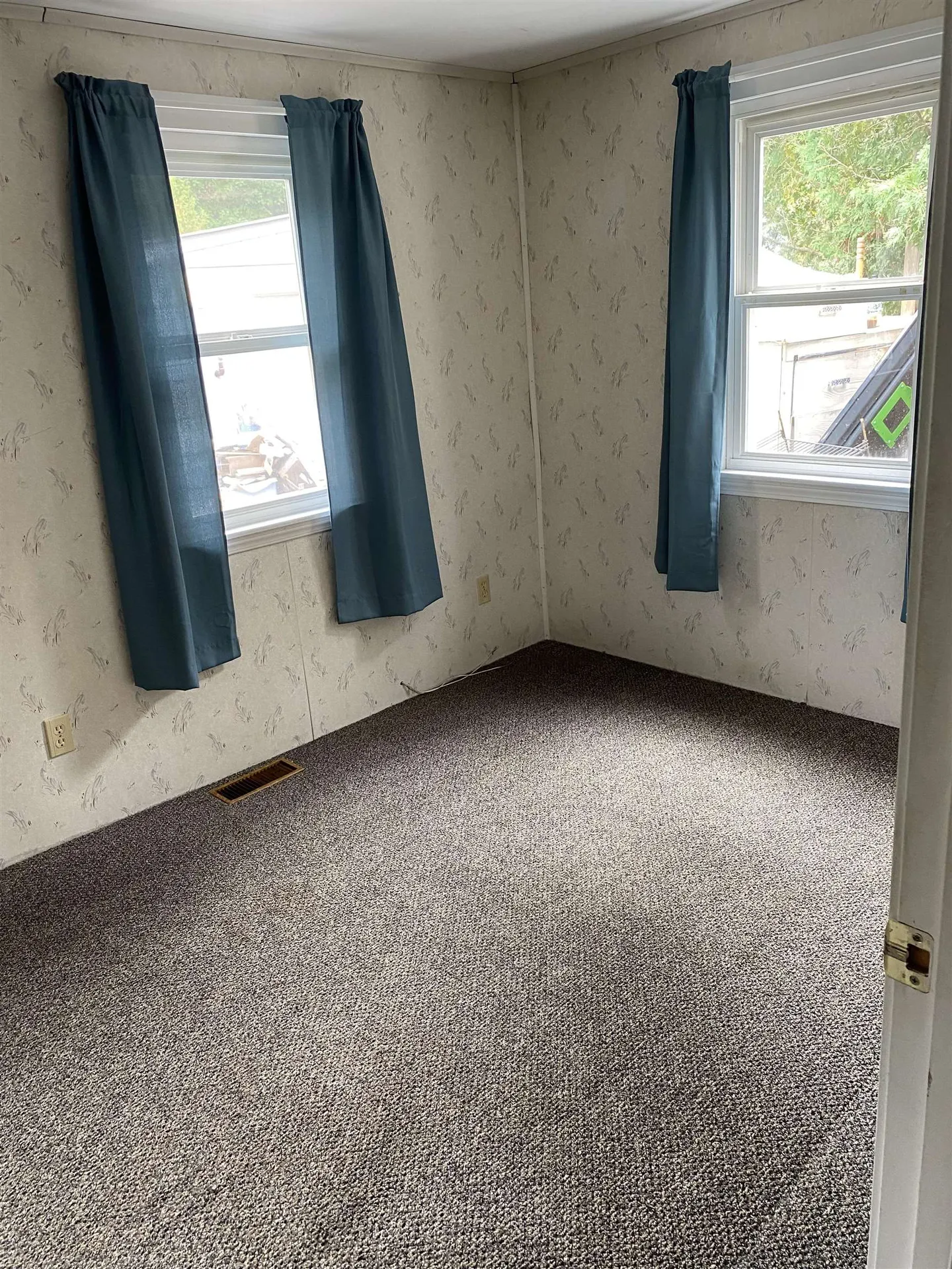 35 Grandview Street Claremont NH 03743