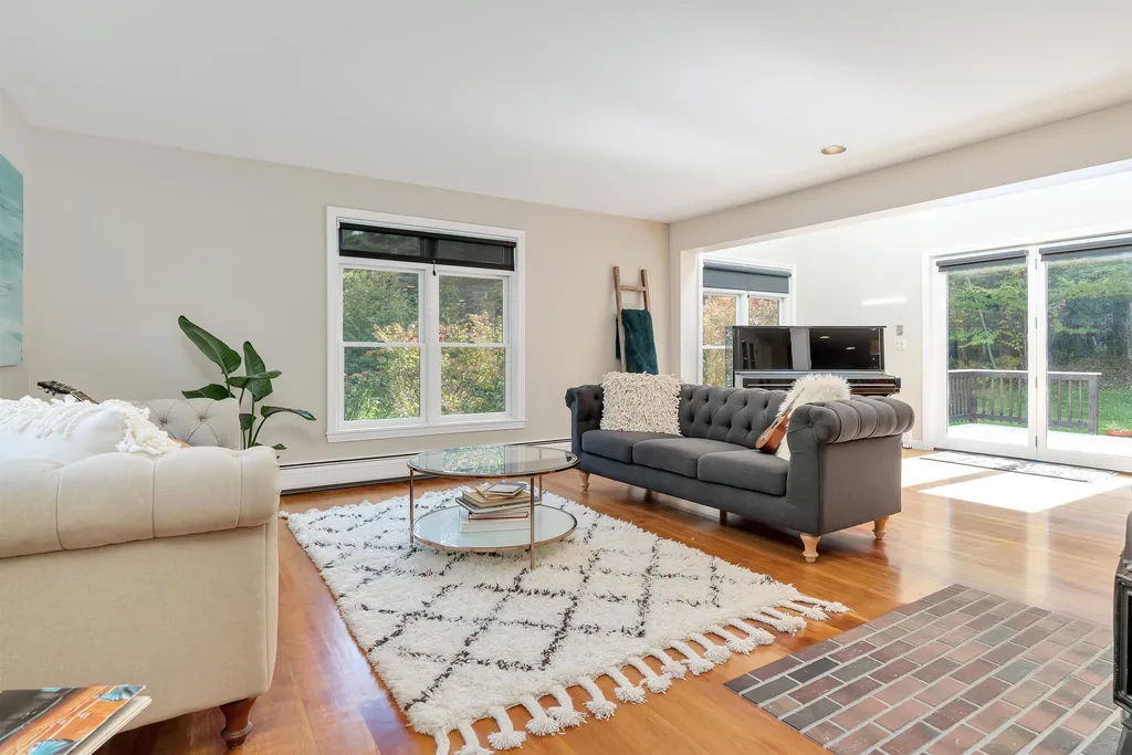 433 Cowdrey Path Woodstock VT 05071