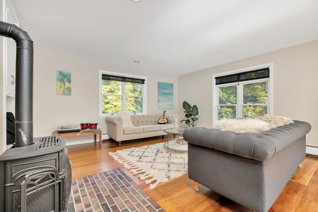 433 Cowdrey Path Woodstock VT 05071