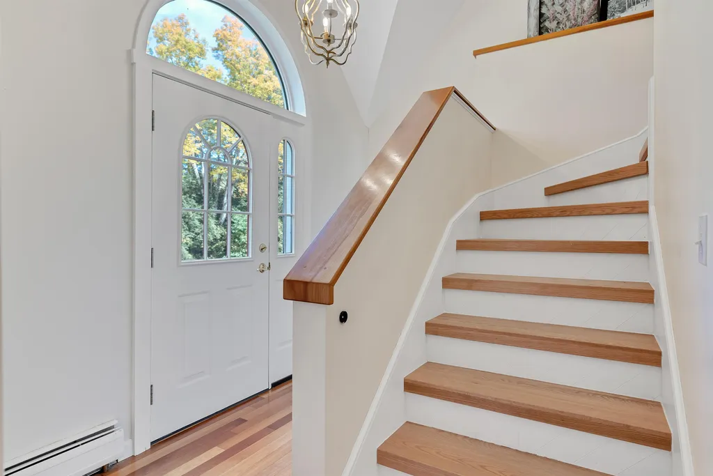 433 Cowdrey Path Woodstock VT 05071