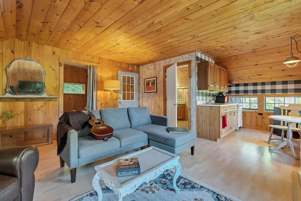 433 Cowdrey Path Woodstock VT 05071