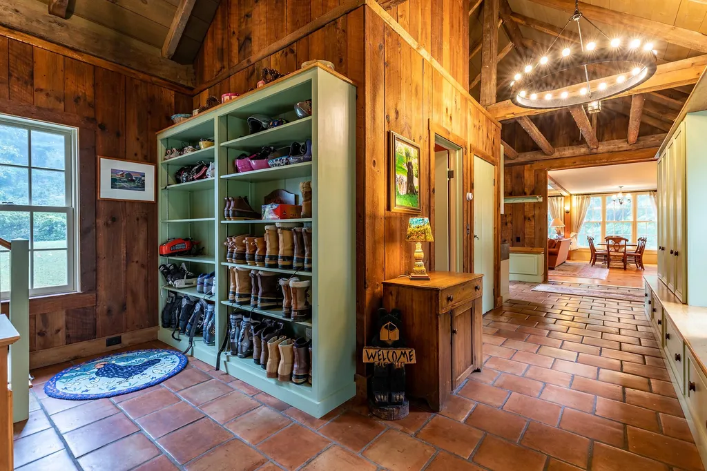 683 Church Street Chester VT 05143