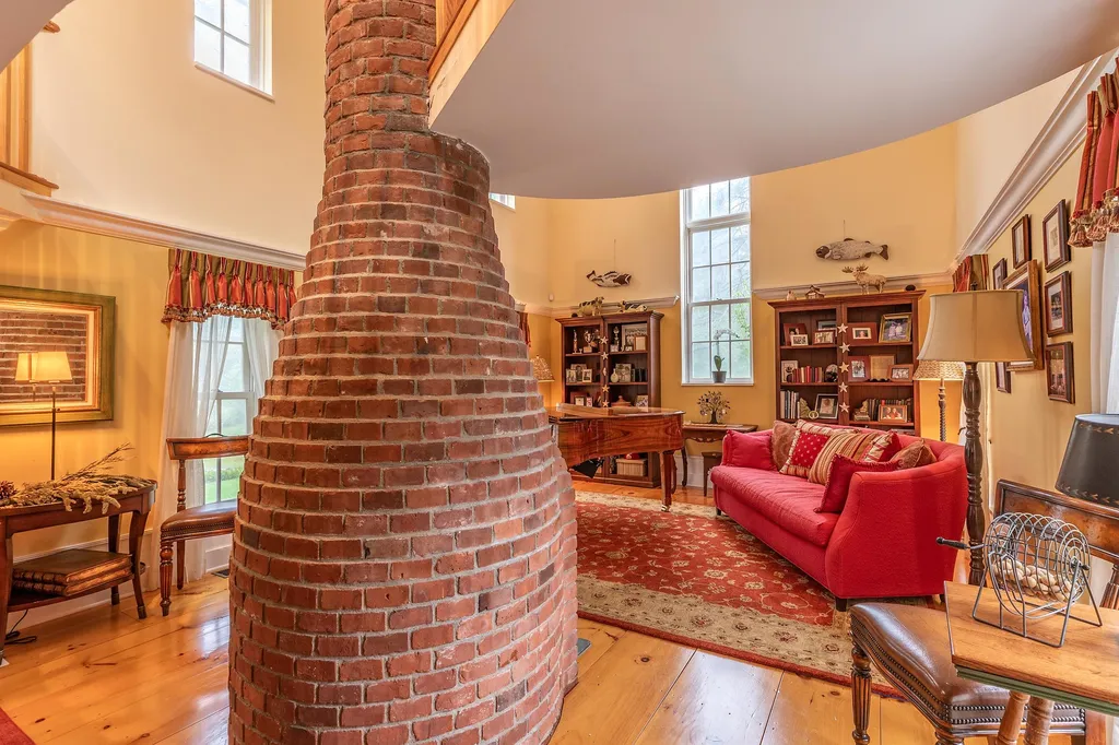 683 Church Street Chester VT 05143