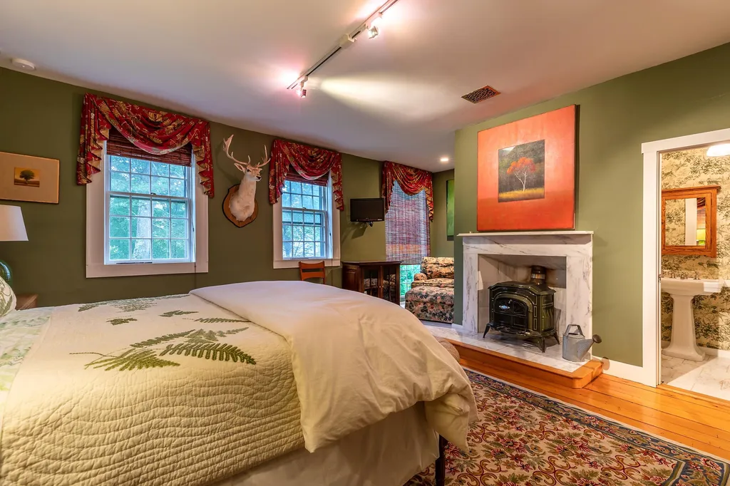 683 Church Street Chester VT 05143