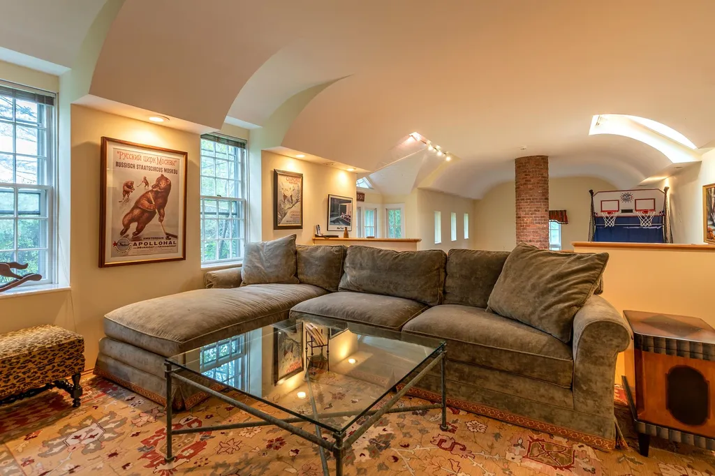 683 Church Street Chester VT 05143