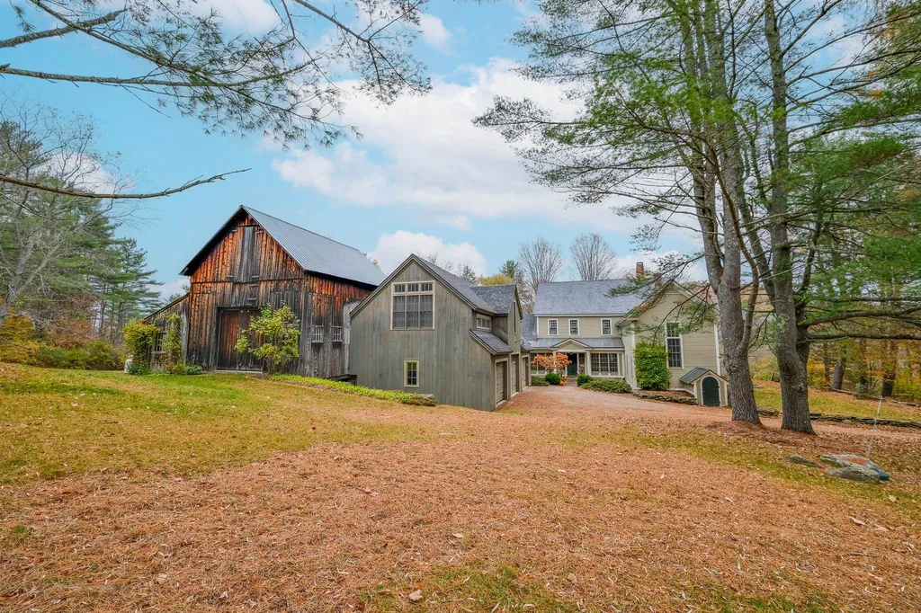 683 Church Street Chester VT 05143