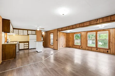 11 Evelyn Avenue Raymond NH 03077