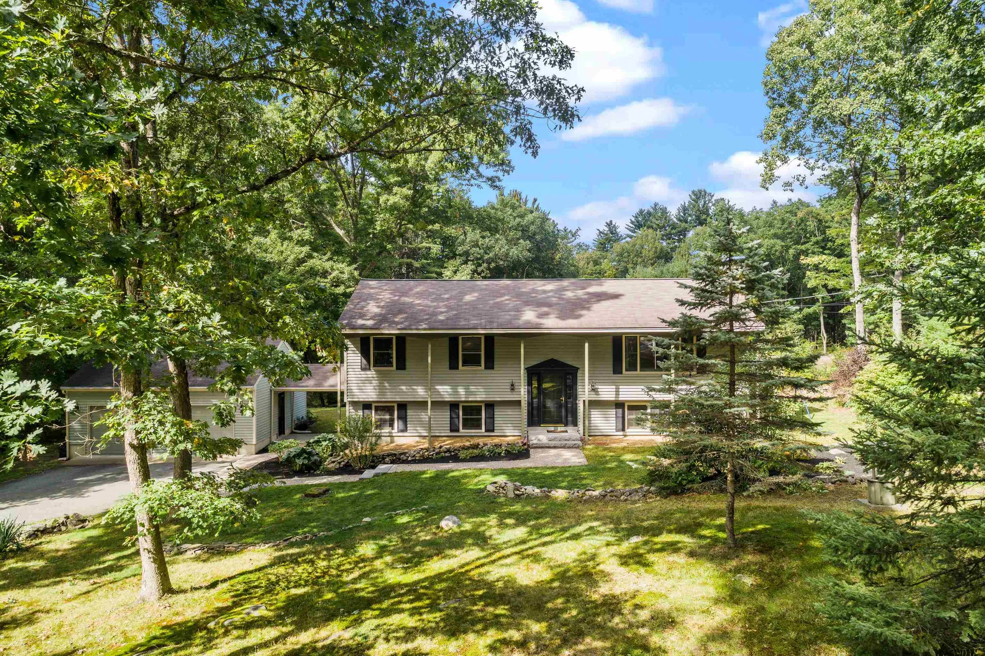 5 Woodbine Lane Amherst NH 03031