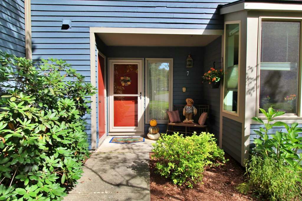 911 Dorset Street South Burlington VT 05403