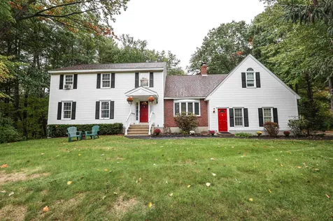 24 Otterson Road Londonderry NH 03053