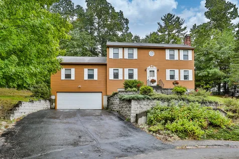 9 Chung Street Nashua NH 03062-1888