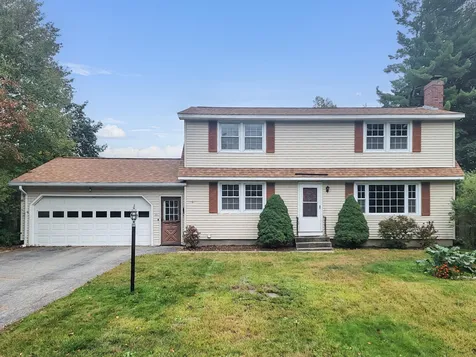27 Bates Drive Nashua NH 03064