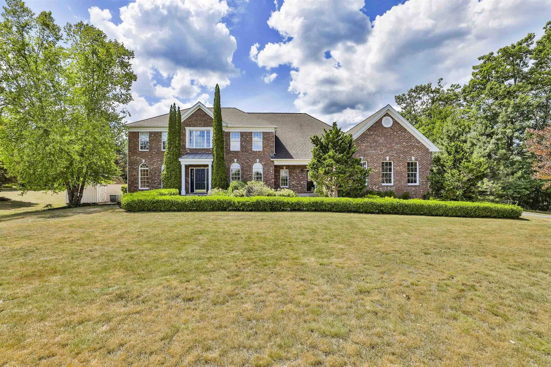32 Buckingham Way Bedford NH 03110
