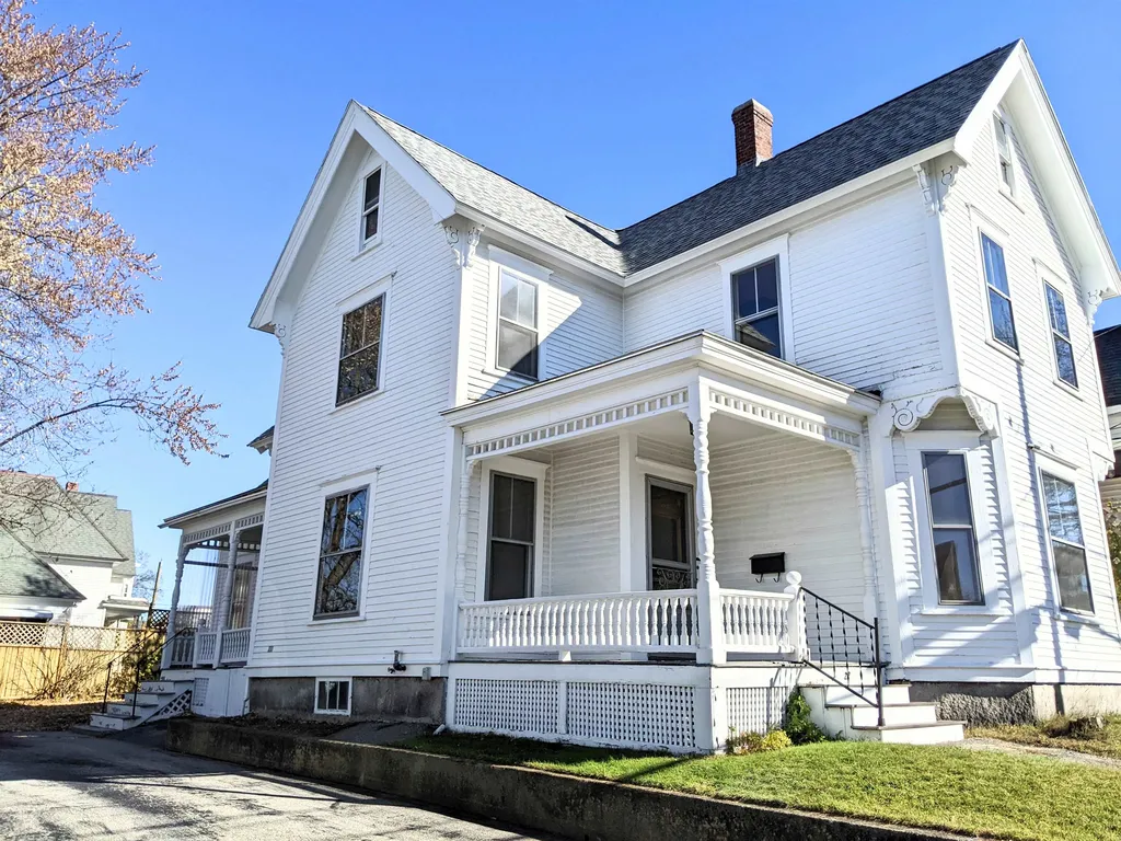 22 Dearborn Street Manchester NH 03103