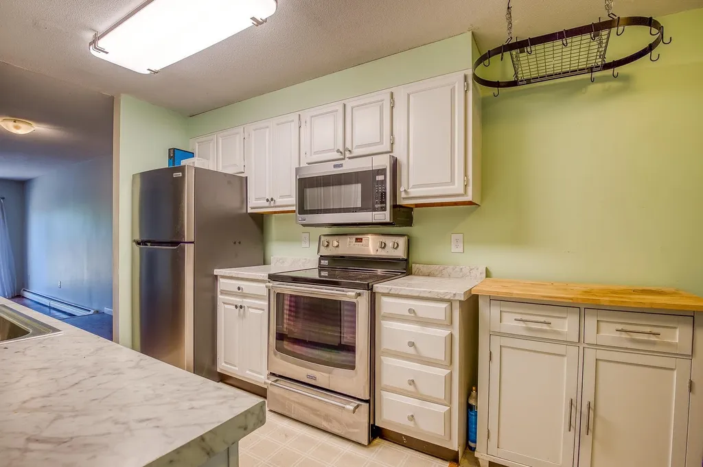 3b Bass Street Newmarket NH 03857