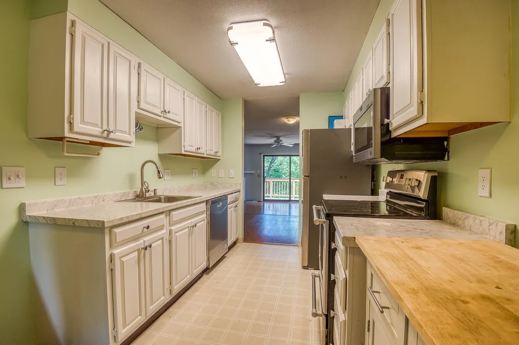 3b Bass Street Newmarket NH 03857