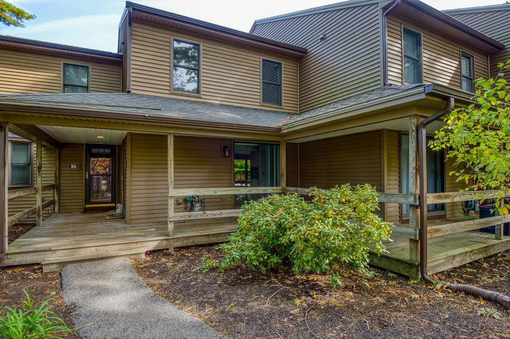 3b Bass Street Newmarket NH 03857