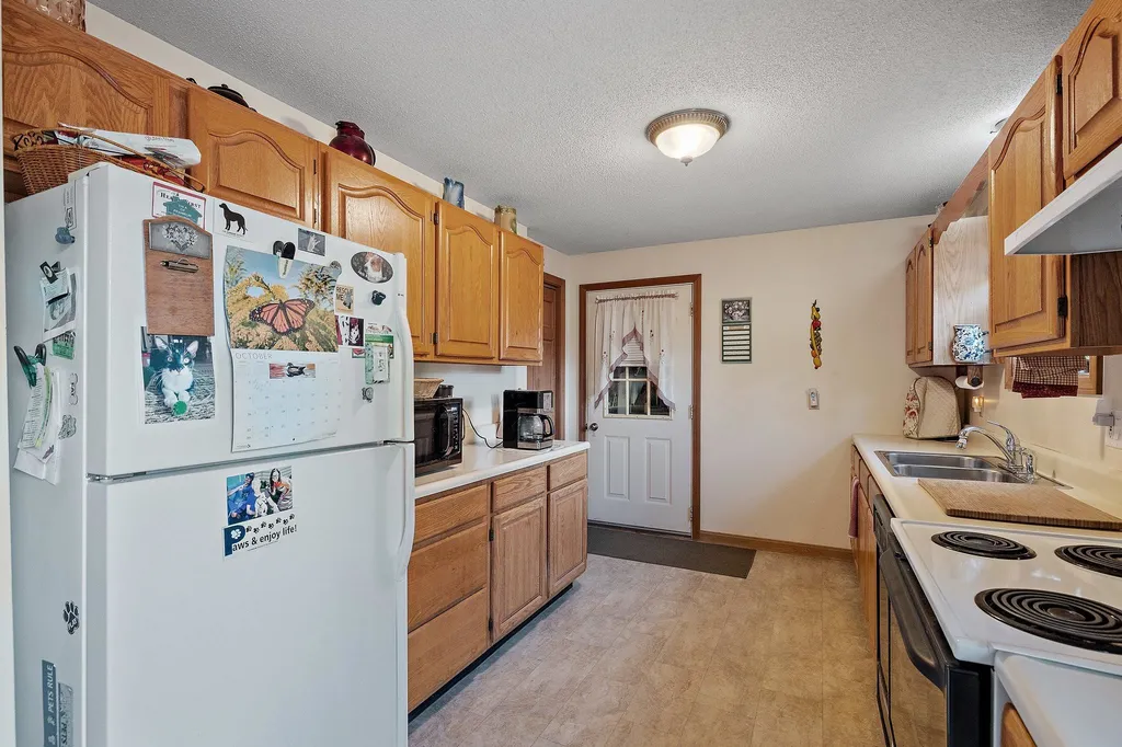 30 Sandogardy Pond Road Northfield NH 03276