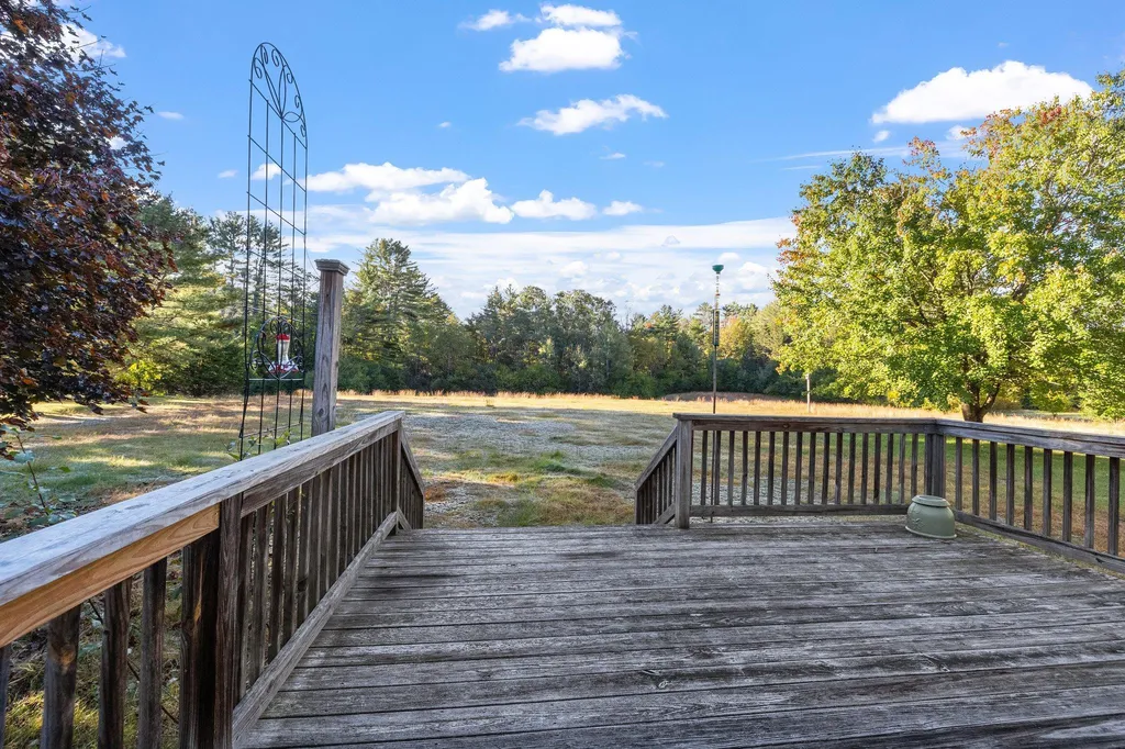 30 Sandogardy Pond Road Northfield NH 03276