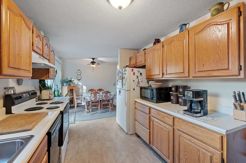 30 Sandogardy Pond Road Northfield NH 03276