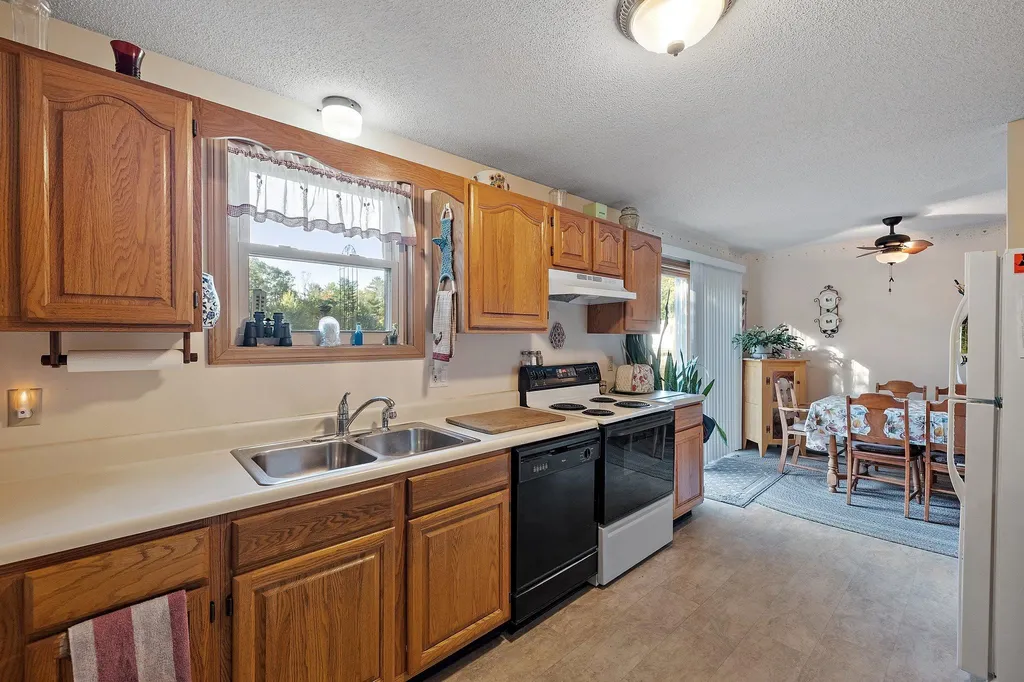 30 Sandogardy Pond Road Northfield NH 03276