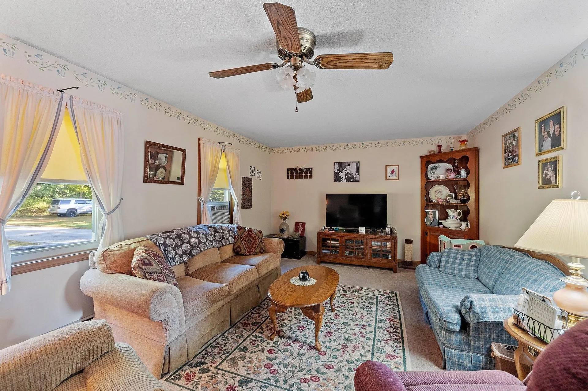 30 Sandogardy Pond Road Northfield NH 03276