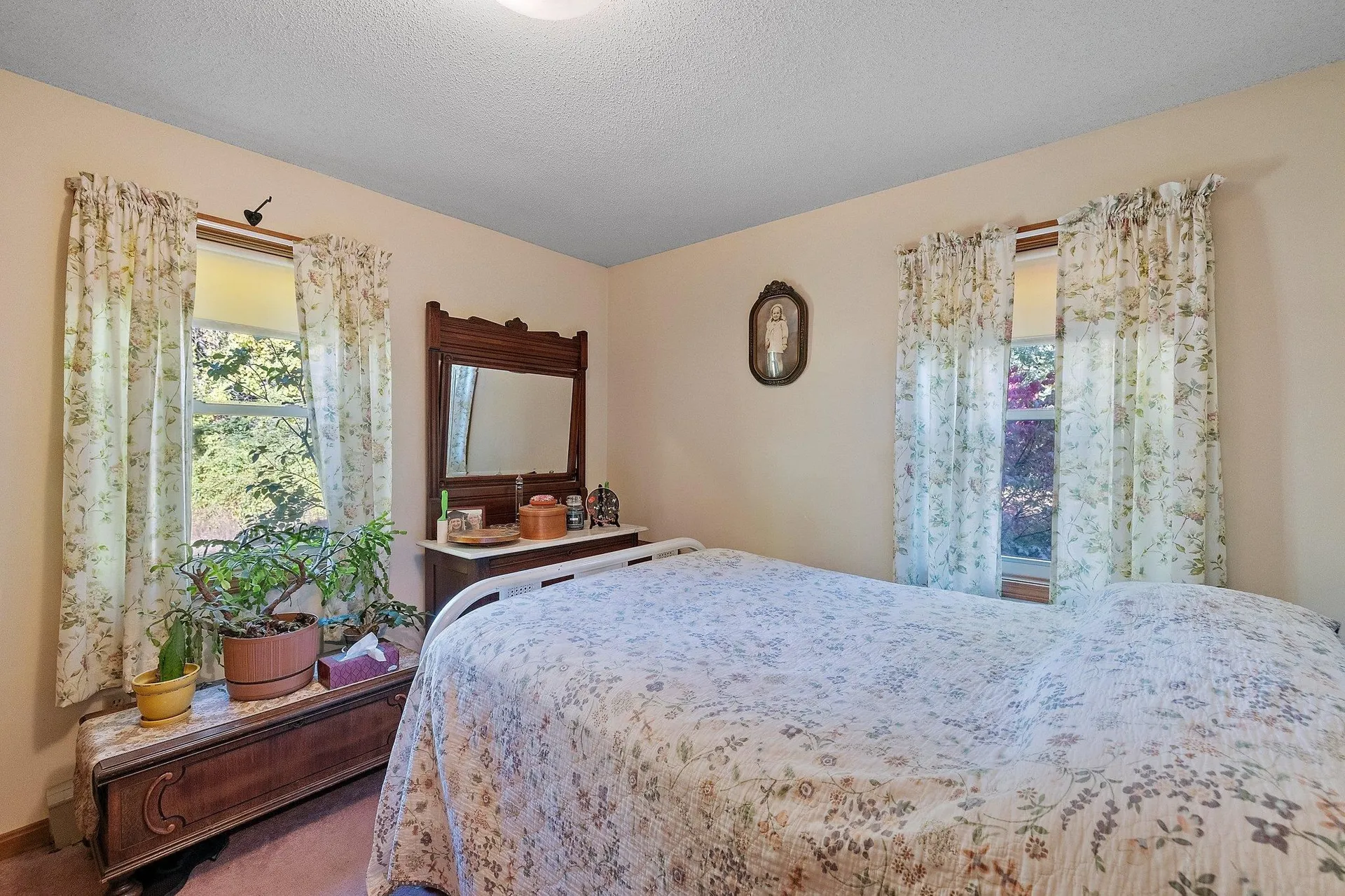30 Sandogardy Pond Road Northfield NH 03276