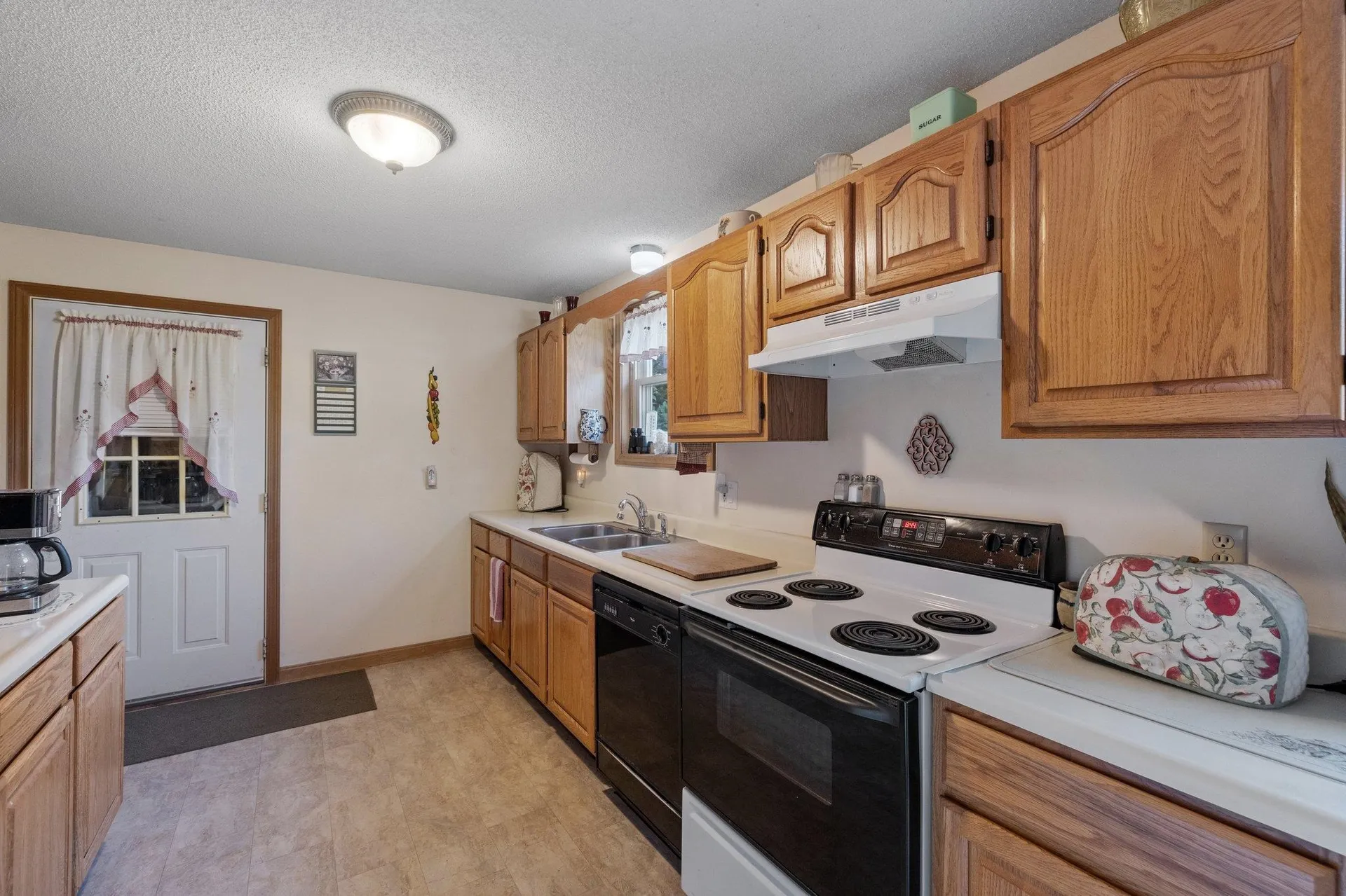 30 Sandogardy Pond Road Northfield NH 03276