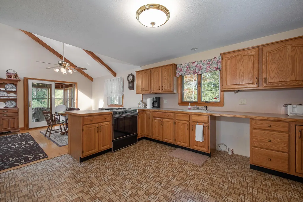 67 North Road Danbury NH 03230