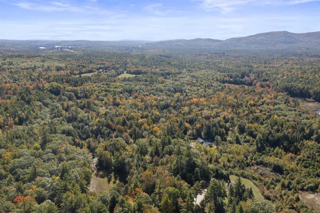 81 Garney Road Brookfield NH 03872