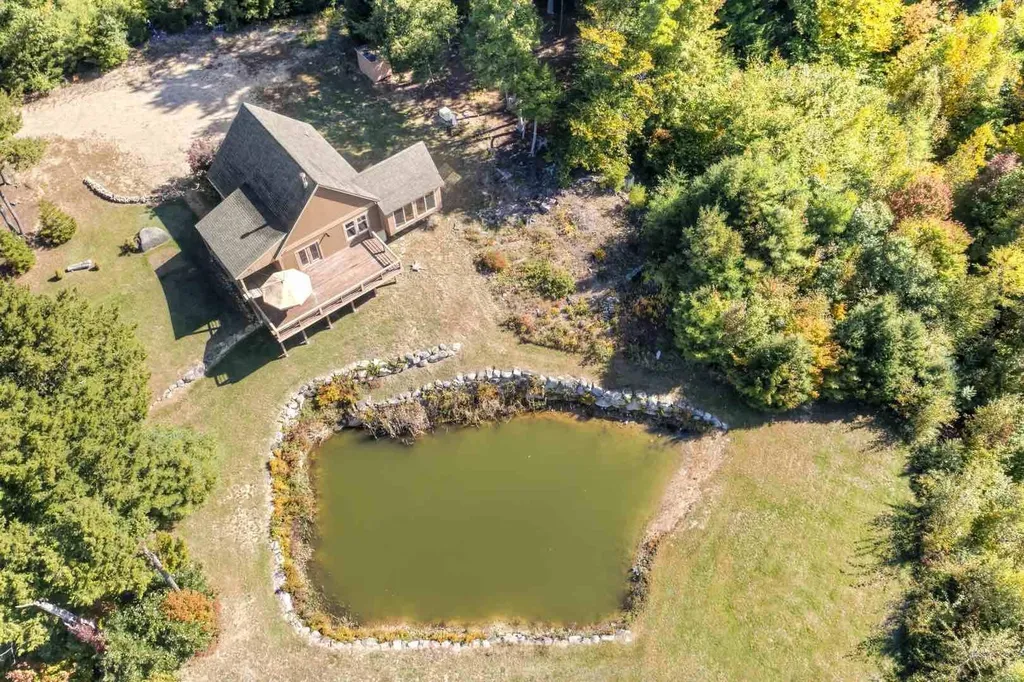 81 Garney Road Brookfield NH 03872