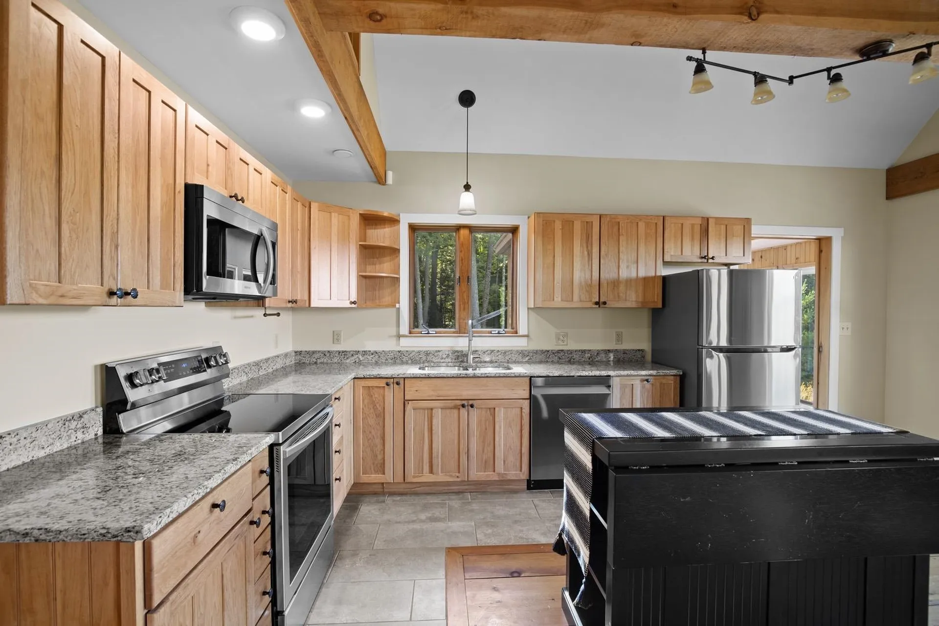 81 Garney Road Brookfield NH 03872