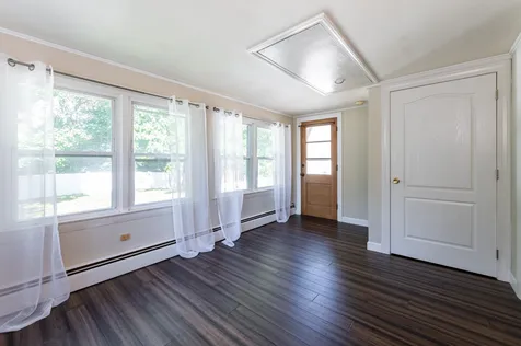 203 W Hollis Street Nashua NH 03060