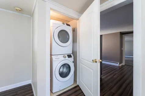 203 W Hollis Street Nashua NH 03060