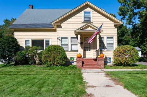 203 W Hollis Street Nashua NH 03060