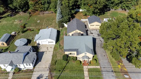 203 W Hollis Street Nashua NH 03060