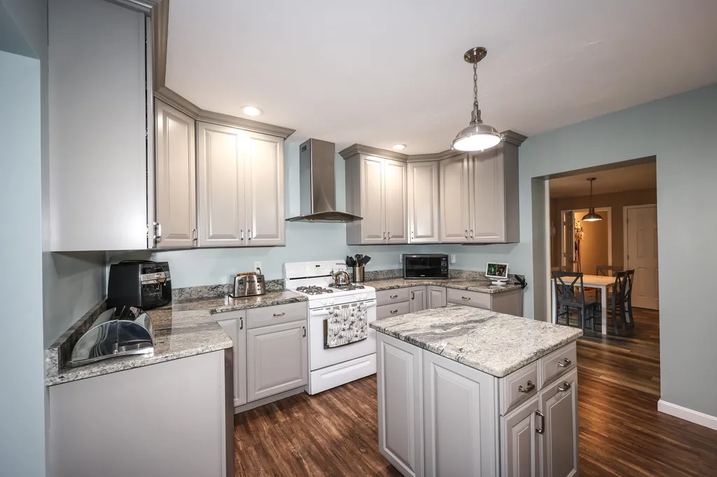6 Mercier Court Goffstown NH 03045