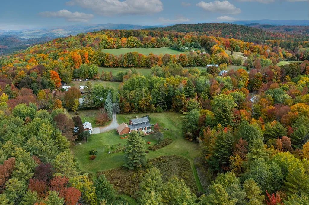 3087 Johnson Hill Road Royalton VT 05068