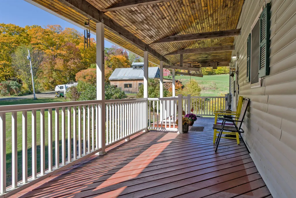 222 Monarch Hill Road Tunbridge VT 05077-9628