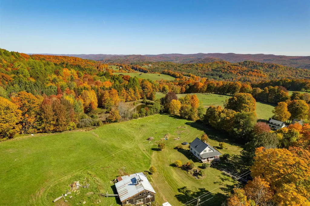 222 Monarch Hill Road Tunbridge VT 05077-9628