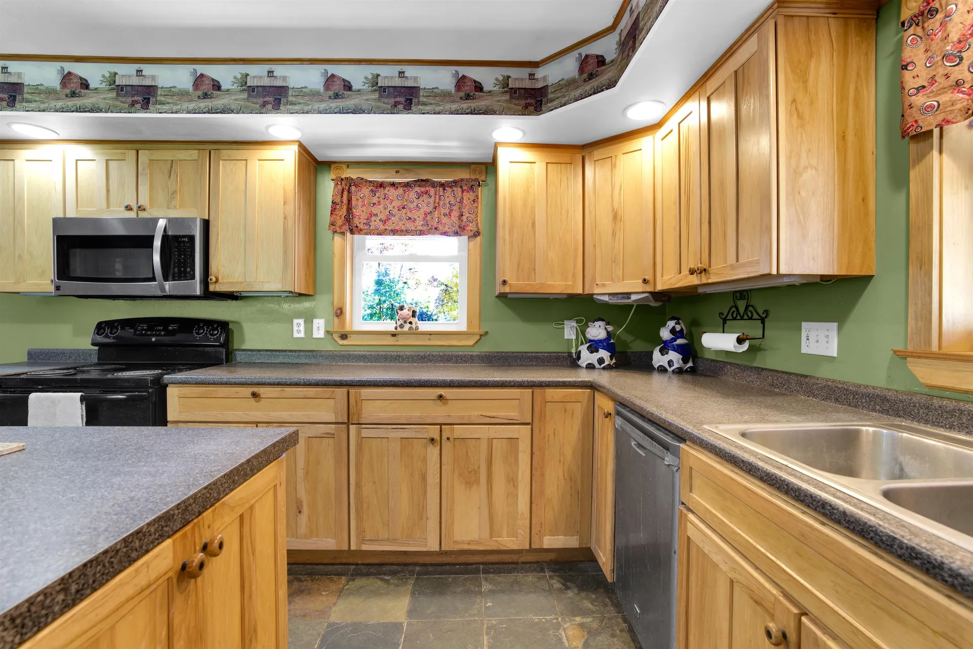 222 Monarch Hill Road Tunbridge VT 05077-9628