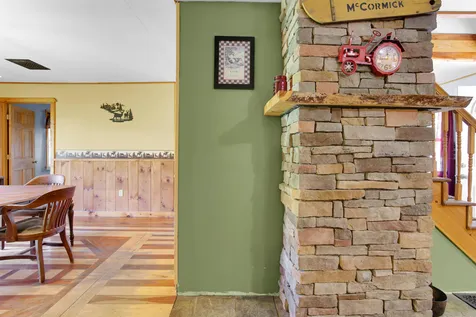 222 Monarch Hill Road Tunbridge VT 05077-9628