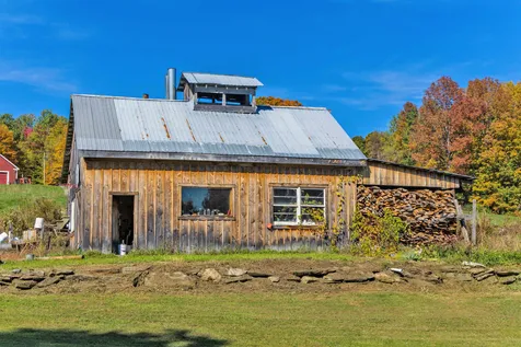 222 Monarch Hill Road Tunbridge VT 05077-9628