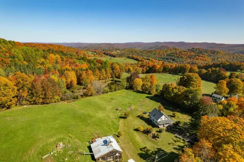 222 Monarch Hill Road Tunbridge VT 05077-9628