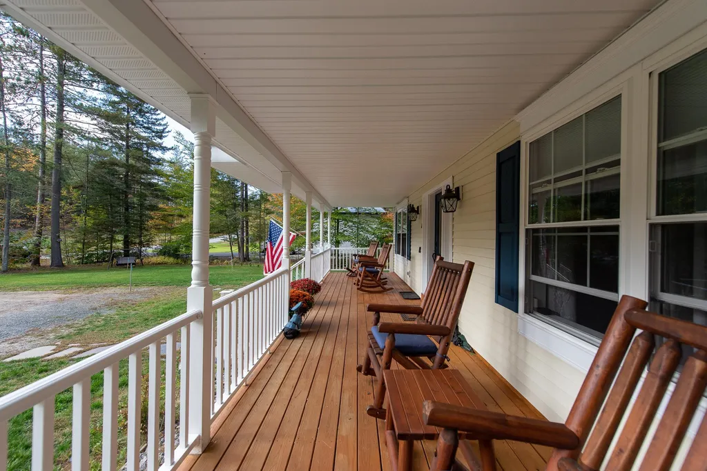8 Fraser Road Thornton NH 03285