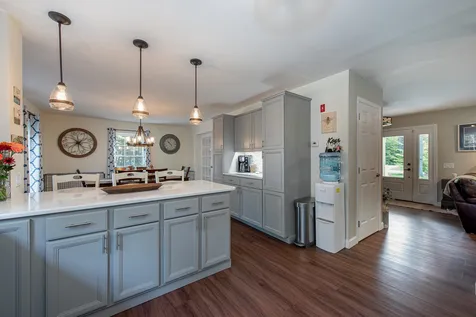 8 Fraser Road Thornton NH 03285