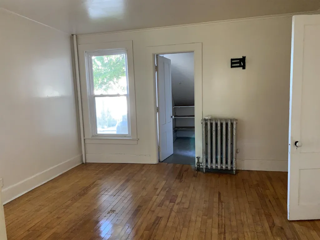 73 Bayview Street Newport City VT 05855