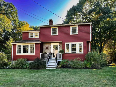 70 Winnicutt Road Stratham NH 03885
